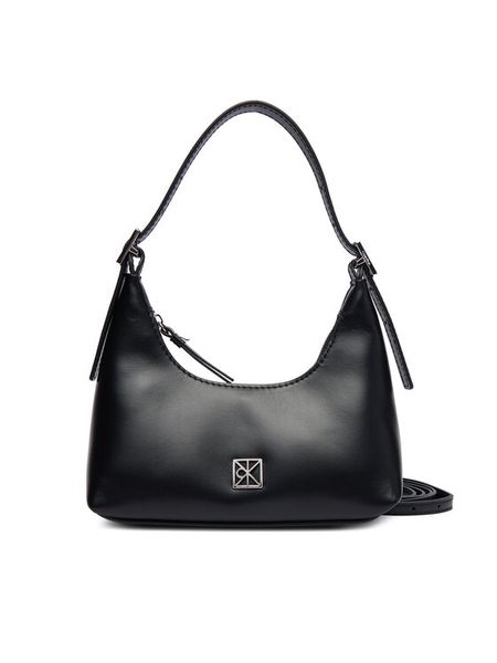 Calvin Klein Torebka Emblm Hw Lthr Mini LV04F3263G Czarny. Czarne torebki klasyczne Calvin Klein, bez wzorów, ze skóry, bez dodatków. Za 649.99 zł.