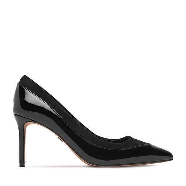 Szpilki Nine West. Czarne szpilki Nine West, bez wzorów, bez obcasa, na szpilce, bez zapięcia. Za 249.99 zł.