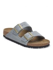 Birkenstock Skórzane klapki "Arizona" w kolorze błękitnym rozmiar: 40. Niebieskie klapki Birkenstock, bez wzorów, z otwartym noskiem, bez obcasa. Za 454.95 zł.