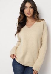 Beżowy Sweter z Wiskozą oraz Kaszmirem Nelilena. Brązowe swetry Born2be, bez wzorów, z kaszmiru, bez ramiączek. Za 109.99 zł.