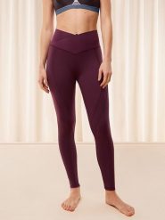 Triumph Legginsy w kolorze ciemnofioletowym rozmiar: XL. Różowe legginsy Triumph, xl, bez wzorów, z podwyższonym stanem. Za 96.14 zł.