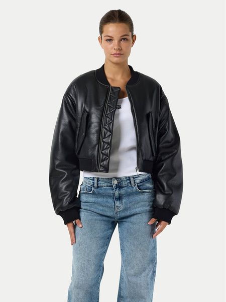 Noisy May Kurtka z imitacji skóry Eileen 27032426 Czarny Relaxed Fit. Czarne kurtki Noisy may, m, bez wzorów, ze skóry, bez kaptura. Za 219.99 zł.