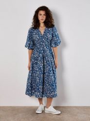 Apricot Sukienka w kolorze niebieskim rozmiar: XS. Niebieskie sukienki Apricot, xs, bez wzorów, z wiskozy, bez kołnierzyka, bez ramiączek, maxi. Za 108.99 zł.