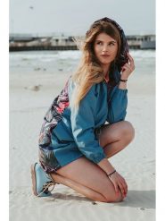 Waikane Vibe Parka w kolorze niebiesko-fioletowym ze wzorem rozmiar: M. Niebieskie parki Waikane Vibe, m, bez kaptura. Za 150.37 zł.