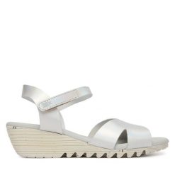 Sandały Fly London. Szare sandały Fly London, bez wzorów, bez obcasa, na koturnie, bez zapięcia. Za 399.99 zł.