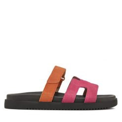 Klapki DeeZee. Brązowe klapki DeeZee, bez wzorów, bez obcasa. Za 159.99 zł.