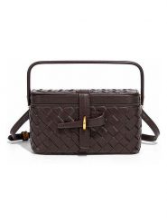 SUVRAI Torebka w kolorze brązowym - 21 x 16 x 11 cm rozmiar: onesize. Brązowe torby na ramię SUVRAI, bez wzorów, z materiału, na ramię, bez dodatków. Za 121.99 zł.