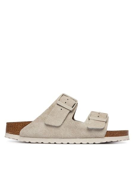 Birkenstock Klapki Arizona 1031645 Beżowy. Brązowe klapki Birkenstock, bez wzorów, ze skóry, bez obcasa. Za 509.99 zł.