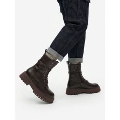 Trzewiki G-Star. Brązowe botki G-Star, bez wzorów, bez obcasa, na płaskiej podeszwie, bez zapięcia. Za 479.99 zł.