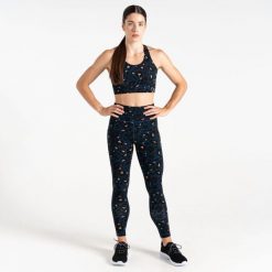 Legginsy sportowe damskie Influential. Zielone legginsy Dare 2b, bez wzorów. W wyprzedaży za 139.15 zł.