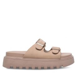 Klapki DeeZee. Brązowe klapki DeeZee, bez wzorów, bez obcasa. Za 129.99 zł.