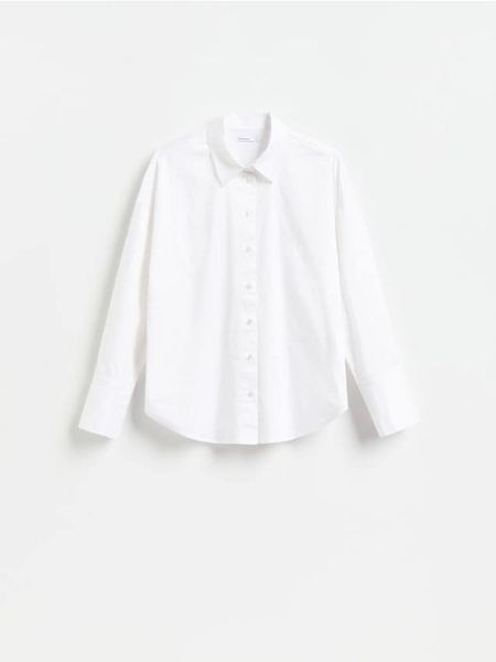 Bawełniana koszula - biały. Białe koszule Reserved, l, bez wzorów, z bawełny, bez kołnierzyka, bez ramiączek. Za 119.99 zł.