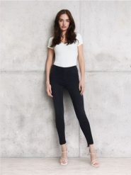 Jegginsy push up - czarny. Czarne jeansy Sinsay, l, bez wzorów. Za 35.99 zł.