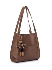 Lucky Bees Torebka w kolorze jasnobrązowym - 28 x 31 x 10 cm rozmiar: onesize. Brązowe torby na ramię Lucky Bees, bez wzorów, z materiału, na ramię, bez dodatków. Za 131.12 zł.