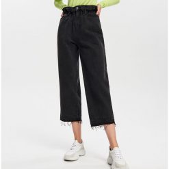 Jeansy z szerokimi nogawkami - Czarny. Jeansy Reserved. Za 139.99 zł.