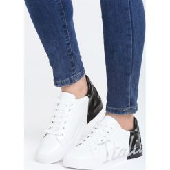 Biało-Czarne Buty Sportowe Girls Go Bad. Białe obuwie sportowe Born2be, bez zapięcia. Za 39.99 zł.