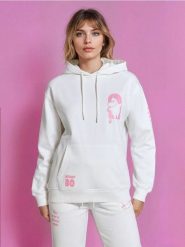 Bluza z kapturem The Moomins - kremowy. Białe bluzy Sinsay, l, bez wzorów, z kapturem. W wyprzedaży za 39.99 zł.