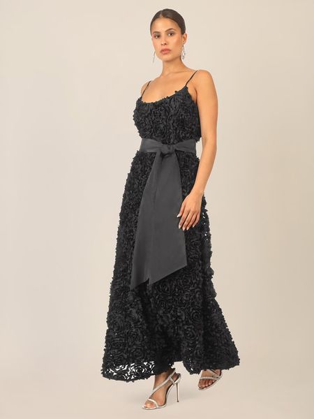 APART Sukienka w kolorze czarnym rozmiar: 38. Czarne sukienki Apart, bez wzorów, bez kołnierzyka, bez ramiączek, maxi. Za 374.95 zł.