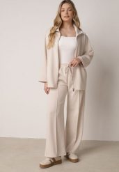 Beżowy Dzianinowy Komplet Dresowy z Wiskozą Bluza ze Stójką i Spodnie Nevenira. Brązowe bluzy Born2be, bez wzorów, z dresówki, bez kaptura. Za 189.99 zł.