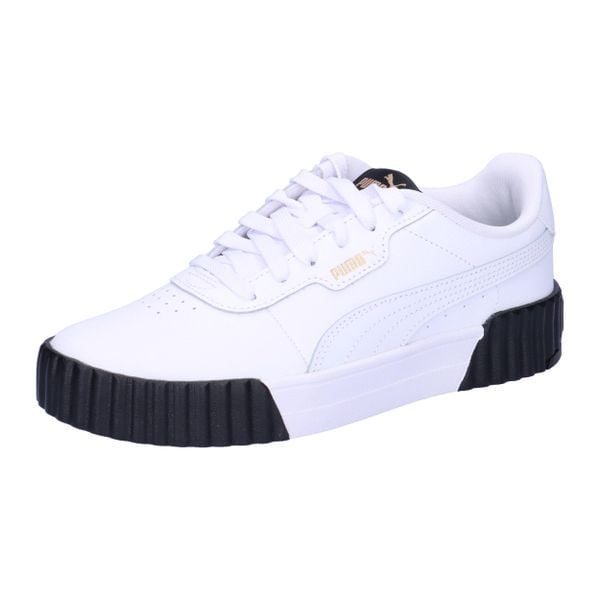 Buty na co dzień damskie PUMA CARINA skóra. Białe obuwie sportowe Puma, ze skóry ekologicznej, bez zapięcia, trekkingowe. W wyprzedaży za 219.00 zł.