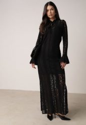 Czarna Koronkowa Sukienka o Taliowanym Kroju z Wiązaniem przy Dekolcie Nevellirae. Czarne sukienki Born2be, na co dzień, l, bez wzorów, z koronki, eleganckie, bez kołnierzyka, bez ramiączek, maxi, proste. Za 169.99 zł.