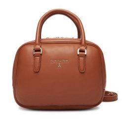 Torebka Patrizia Pepe. Brązowe torebki klasyczne Patrizia Pepe, bez wzorów, bez dodatków. Za 1,439.00 zł.