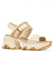 Sorel Sandały "Kinetic Impact" w kolorze beżowym rozmiar: 38. Brązowe sandały Sorel, bez wzorów, klasyczne, z otwartym noskiem, bez obcasa, bez zapięcia. Za 282.99 zł.