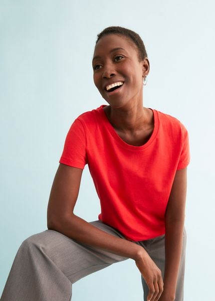 Bluzka z okrągłym dekoltem (5 szt.). Czerwone bluzki bonprix, bez wzorów, z dżerseju, bez kołnierzyka, bez ramiączek. Za 147.99 zł.