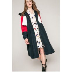 Tommy Hilfiger - Kurtka Iggy. Szare kurtki sportowe marki TOMMY HILFIGER, m, z poliesteru, z kapturem. W wyprzedaży za 999.90 zł.