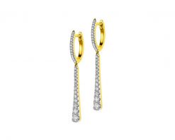 Kolczyki z żółtego złota z diamentami - 0,50 ct - próba 585. Żółte kolczyki Apart, z diamentem, złote. Za 5,990.00 zł.