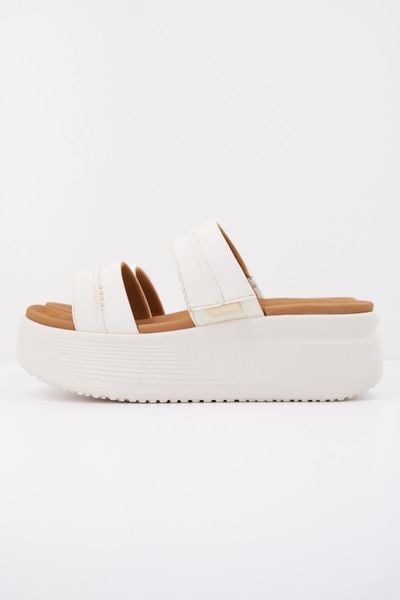 Sandały HEY DUDE AUSTIN SLIDE CLASSIC Biały. Białe sandały Hey Dude, bez wzorów, z tkaniny, bez obcasa, bez zapięcia. Za 204.99 zł.