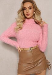 Jasnoróżowy Golf z Puchatego Materiału z Wełną i Długim Rękawem Geolla. Czerwone golfy Renee, bez wzorów, z wełny, bez ramiączek. Za 34.99 zł.