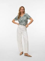 Vero Moda Koszulka w kolorze zielono-białym rozmiar: XS. Zielone bluzki Vero Moda, xs, bez wzorów, bez kołnierzyka, bez ramiączek. Za 70.24 zł.