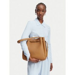 Torebka Tory Burch. Brązowe torebki klasyczne Tory Burch, bez wzorów, bez dodatków. Za 2,604.00 zł.