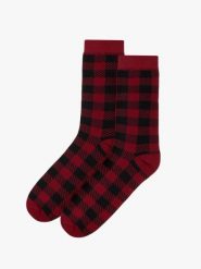 Bordowo-czarne skarpetki świąteczne unisex w kratę. Czerwone skarpety Ryłko, bez wzorów, z bawełny. Za 24.99 zł.