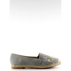 Szare Espadryle z naszywkami JH21p Grey. Szare espadryle ButyModne, z aplikacjami, bez obcasa, bez zapięcia. W wyprzedaży za 64.29 zł.