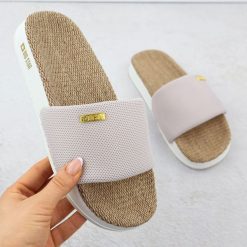 Klapki damskie basenowe brudny róż Big Star RR274A105. Czerwone klapki Big Star, bez wzorów, z materiału, bez obcasa. Za 77.99 zł.