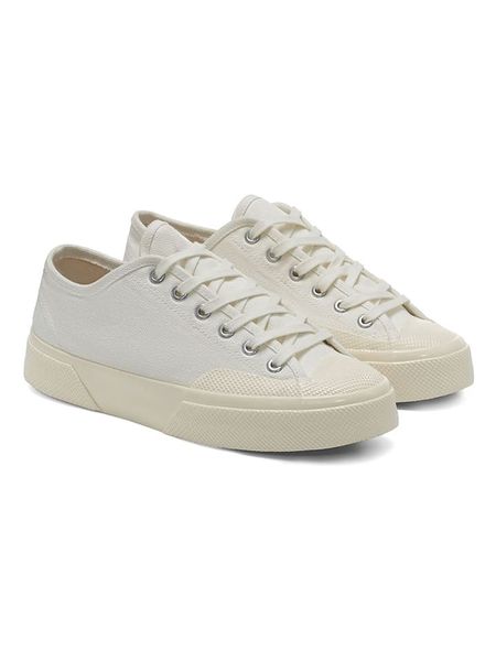 Superga Sneakersy w kolorze białym rozmiar: 38. Białe trampki Superga, bez wzorów, bez zapięcia. Za 192.33 zł.