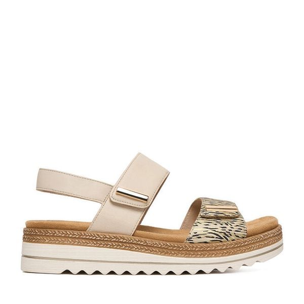 Sandały Remonte. Brązowe sandały Remonte, bez wzorów, bez obcasa, na płaskiej podeszwie, bez zapięcia. Za 379.99 zł.