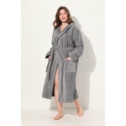 Damskie Szlafrok kaptur pasek trapezowy fason frotte. Fioletowe szlafroki Ulla Popken, plus size, bez wzorów, z bawełny, plus size, bez ramiączek, bez kaptura. W wyprzedaży za 262.99 zł.