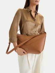 GINO ROSSI Torebka C-LDA8558 Brązowy. Brązowe torebki klasyczne Gino Rossi, bez wzorów, z materiału, bez dodatków. Za 199.99 zł.