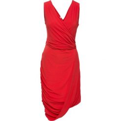 Bluzka ze sztrasami na kołnierzyku bonprix czarny. Czarne bluzki bonprix, bez wzorów, eleganckie, bez kołnierzyka, bez ramiączek. Za 74.99 zł.