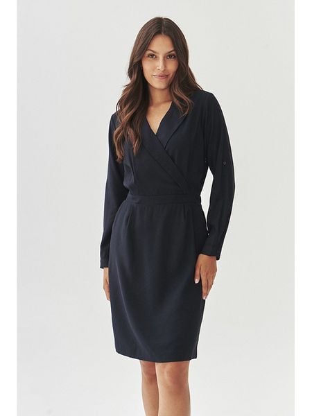 TATUUM Sukienka w kolorze granatowym rozmiar: 40. Niebieskie sukienki Tatuum, bez wzorów, bez kołnierzyka, bez ramiączek, midi. Za 214.70 zł.