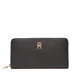 Portfel Tommy Hilfiger. Czarne portfele TOMMY HILFIGER, bez wzorów. Za 259.99 zł.