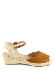 Sixth Sens Espadryle w kolorze jasnobrązowym na koturnie rozmiar: 37. Brązowe espadryle Sixth Sens, bez wzorów, bez obcasa, na koturnie, bez zapięcia. Za 123.95 zł.