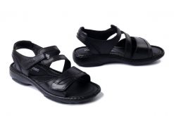 JOSEF SEIBEL 76725 476 105 Debra 25 black-black, sandały damskie. Czarne sandały Josef Seibel, bez wzorów, ze skóry, bez obcasa, bez zapięcia. Za 299.90 zł.