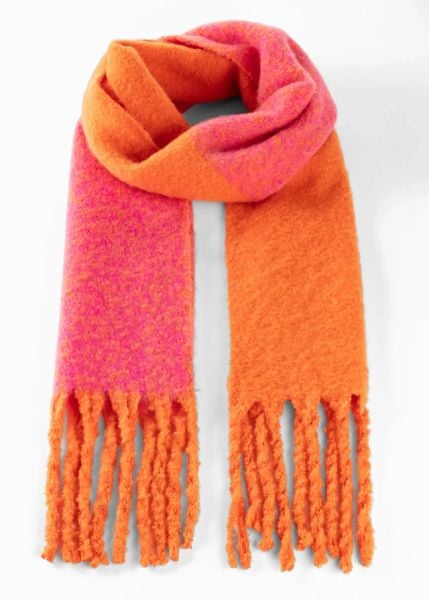 Szal XXL z efektem ombre. Czerwone szaliki bonprix, bez wzorów. Za 72.99 zł.