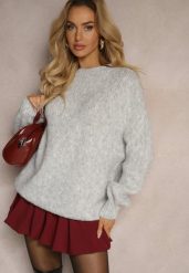 Jasnoszary Klasyczny Sweter z Wełną i Wiskozą o Luźnym Kroju Omethea. Szare swetry Renee, bez wzorów, z jeansu, bez ramiączek. Za 149.99 zł.