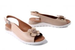 ARTIKER RELAKS 56C0890 beżowy, sandały damskie. Brązowe sandały Artiker Relaks, bez wzorów, ze skóry, bez obcasa, na koturnie, bez zapięcia. Za 167.93 zł.