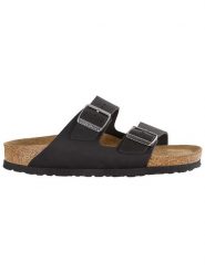 Birkenstock Skórzane klapki "Arizona" w kolorze czarnym rozmiar: 43. Czarne klapki Birkenstock, bez wzorów, z otwartym noskiem, bez obcasa. Za 429.44 zł.